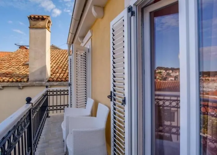 Lovely House, Near Center, Mali Losinj