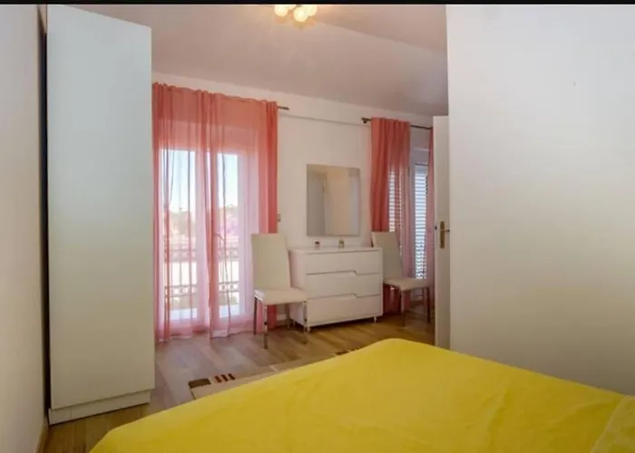 Lovely House, Near Center, Apartment