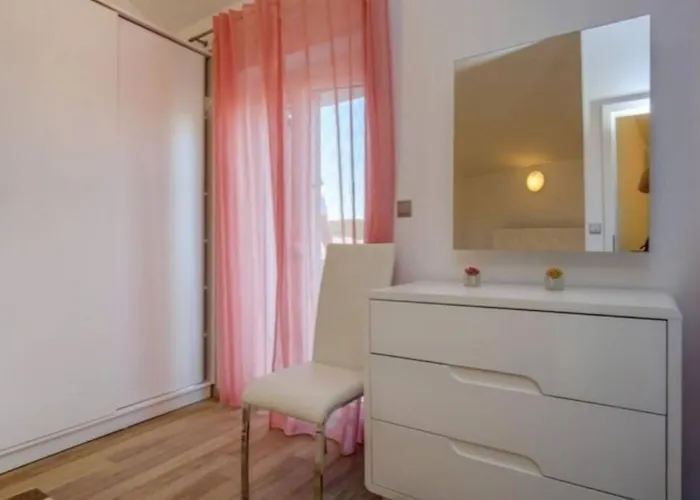 Lovely House, Near Center, Apartment