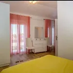 Lovely House, Near Center, Lejlighed