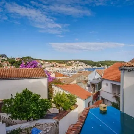 Lovely House, Near Center, Apartmán