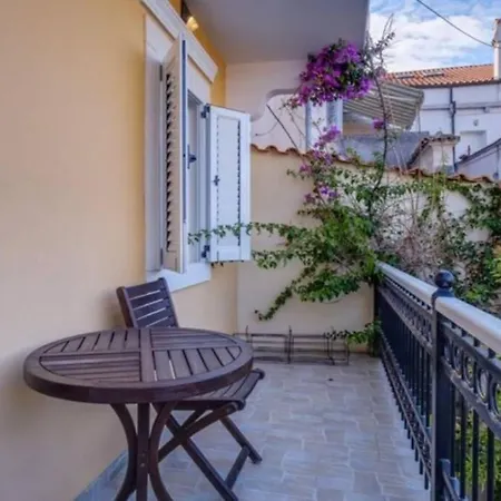 Lovely House, Near Center, Apartmán *