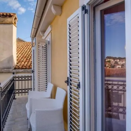 Lovely House, Near Center, Mali Lošinj